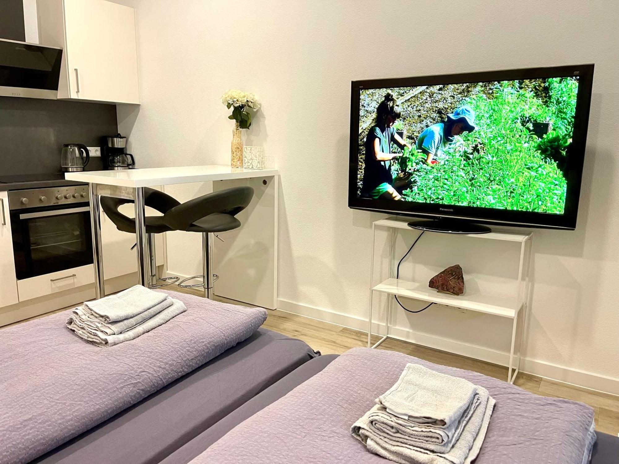Neu Wunderschoenenes Weisses Apartament Am Schloessle Zentrum Goldstadt Pforzheim Exteriér fotografie