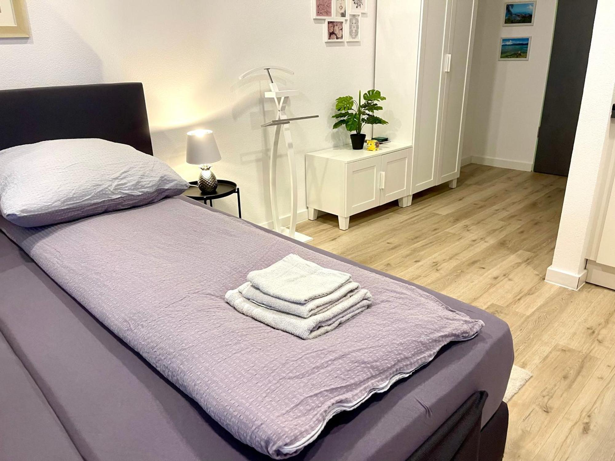 Neu Wunderschoenenes Weisses Apartament Am Schloessle Zentrum Goldstadt Pforzheim Exteriér fotografie